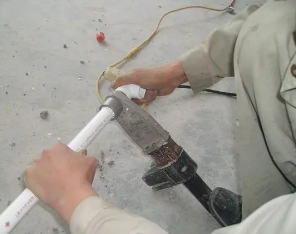 阿克苏地漏水维修电话